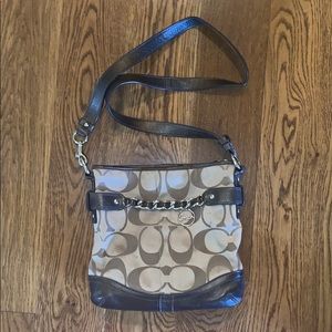 Cross body Coach purse
